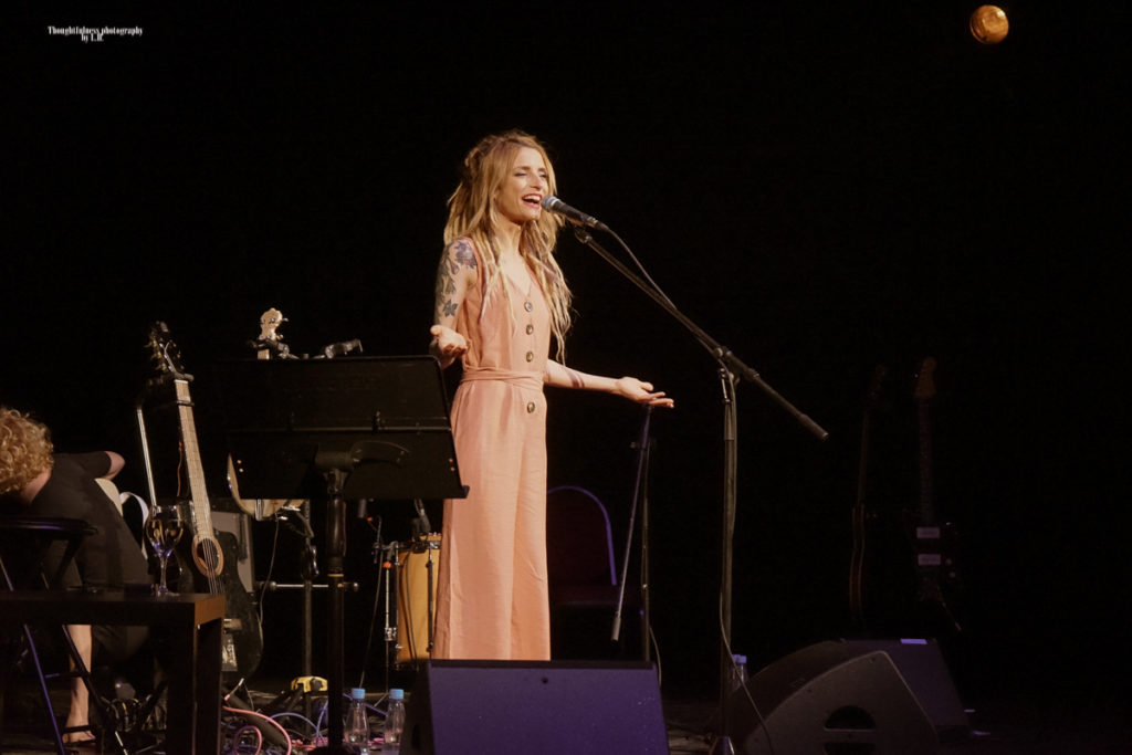 Sarah Lesch auf Tour – Wenn Worte bleiben und Musik etwas bewegt