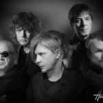 INDOCHINE c HARCOURT SINGLES COLLECTION 2001 2021 HD avec logo