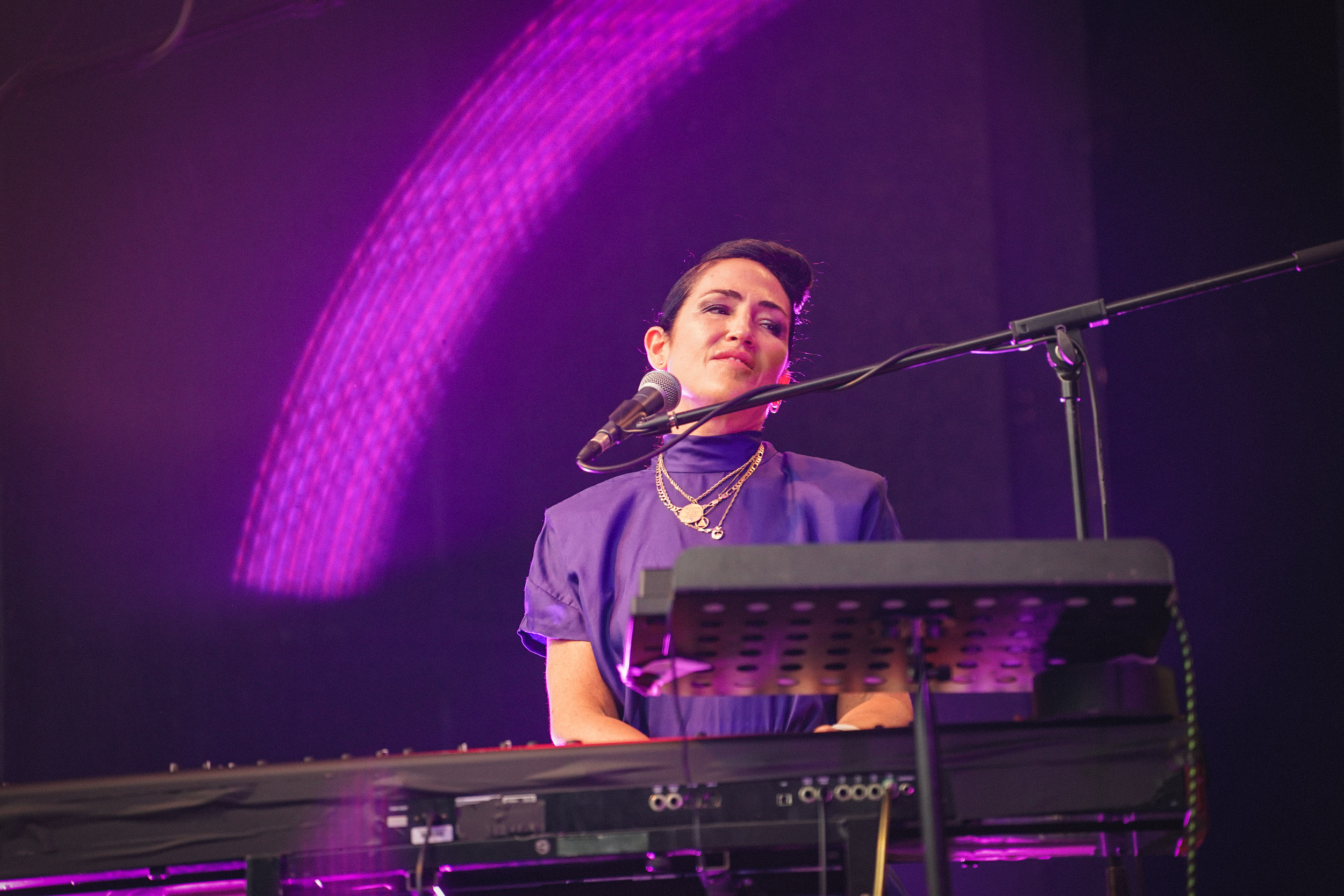 Joan as Poliice Woman 08.08.2025 Kulturarena Jena c Lisa Hemp @thoughtfulnessinconcert 26