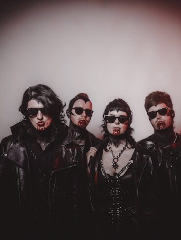 CREEPER © Harry Steel