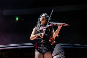 The Legendary Orchestra Liza Schiefer 01