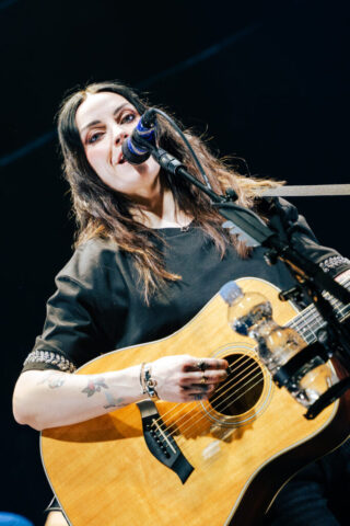 amy_macdonald_louriephoto-04 amy macdonald louriephoto 04 683x1024