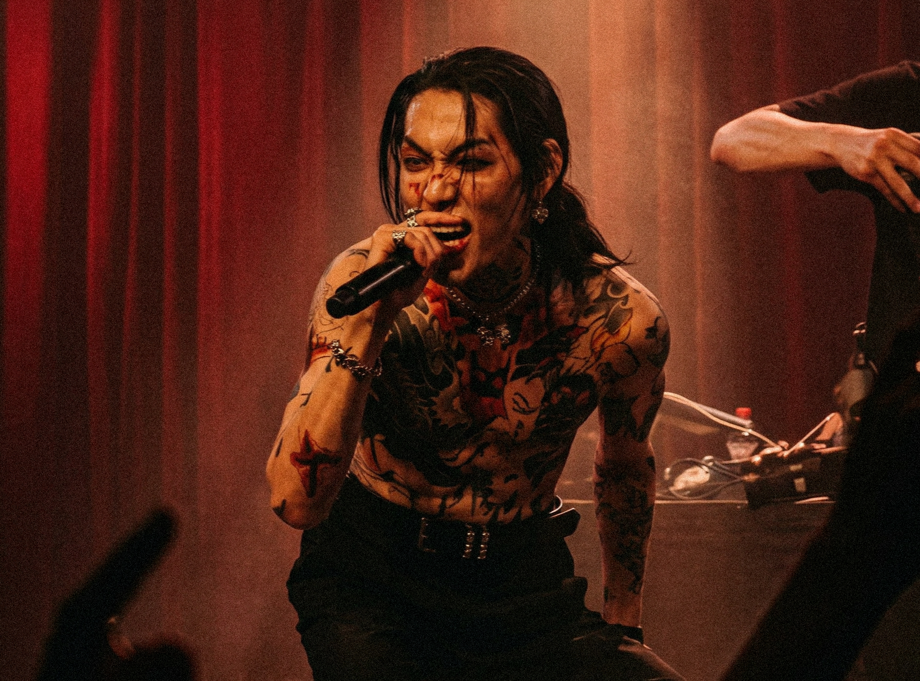 EL CAPITXN debütiert als Artist mit der Single Breaking Through