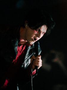 thehowling louriephoto 02