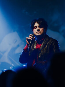 thehowling louriephoto 12
