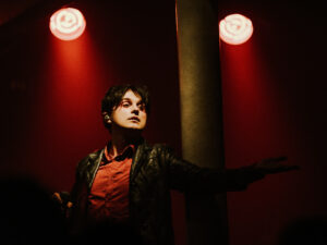 thehowling louriephoto 13
